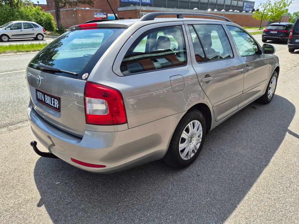 Skoda Octavia 1,4 TSi 122 Ambiente Combi GreenTec 5d