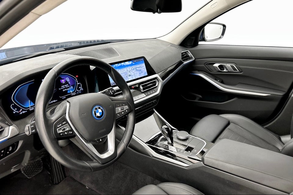 BMW 330e 2,0 Touring Sport Line aut. 5d