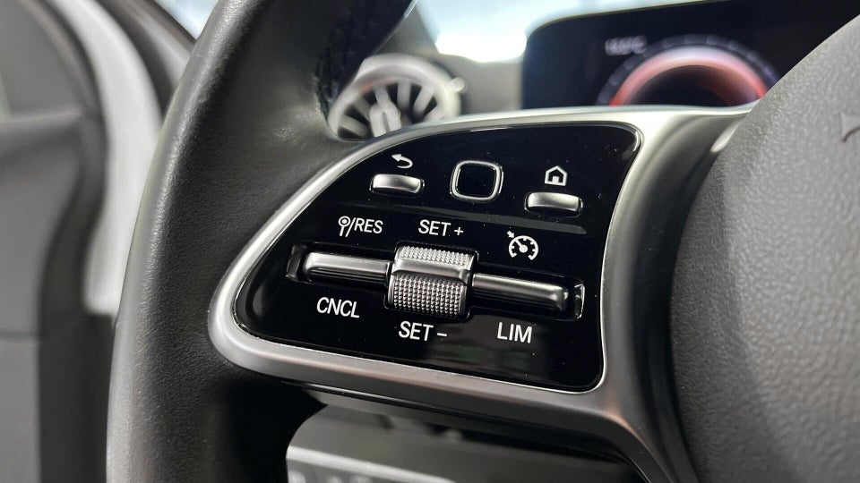 Mercedes EQA250+ Progressive 5d