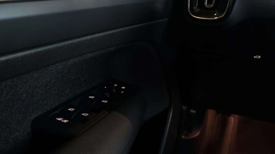 Volvo XC40 P6 ReCharge Core 5d