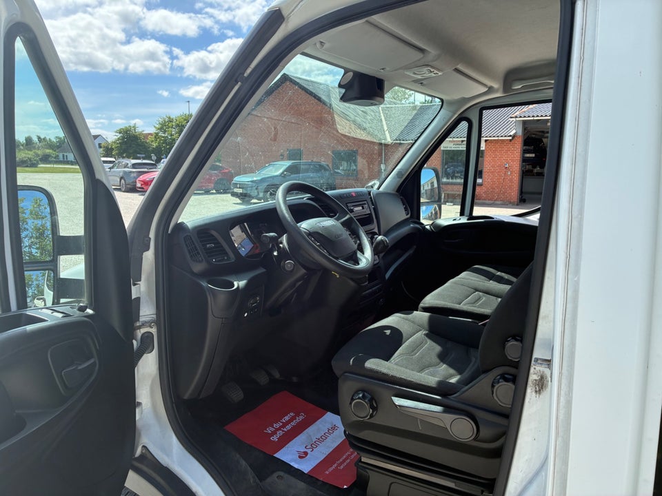 Iveco Daily 2,3 35C15 Alukasse m/lift 2d