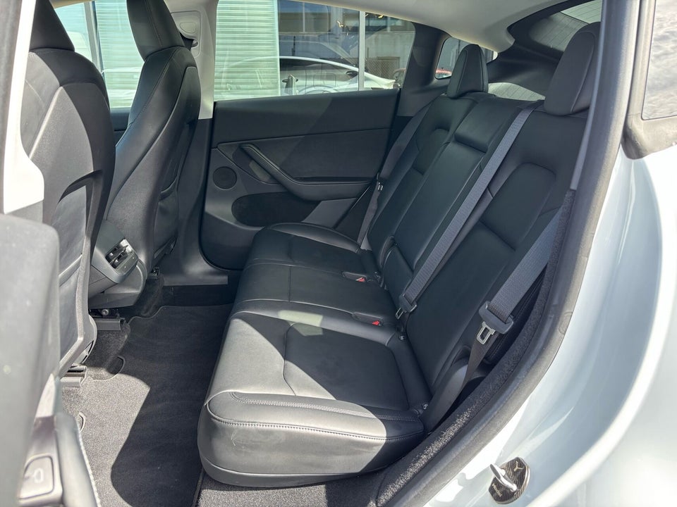 Tesla Model Y Long Range AWD 5d