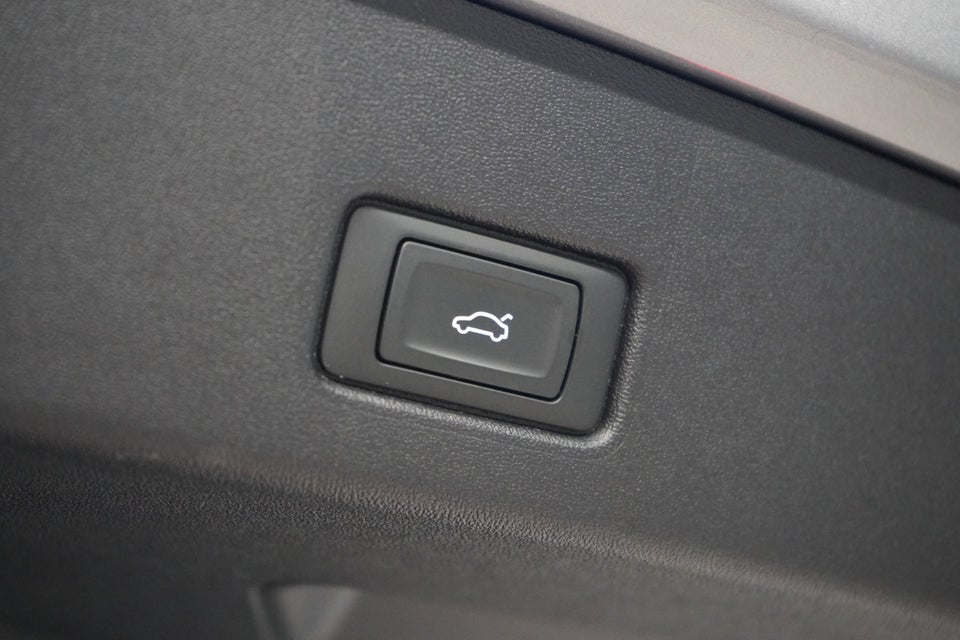 Audi Q4 e-tron 45 S-line 5d