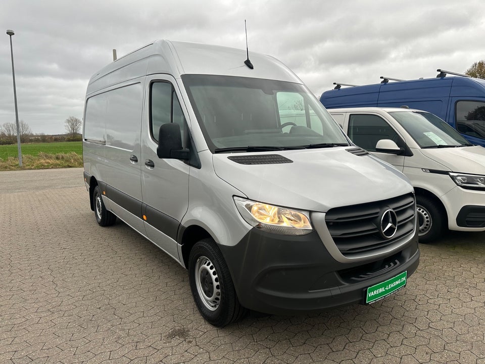 Mercedes Sprinter 319 3,0 CDi A2 Kassevogn aut. RWD