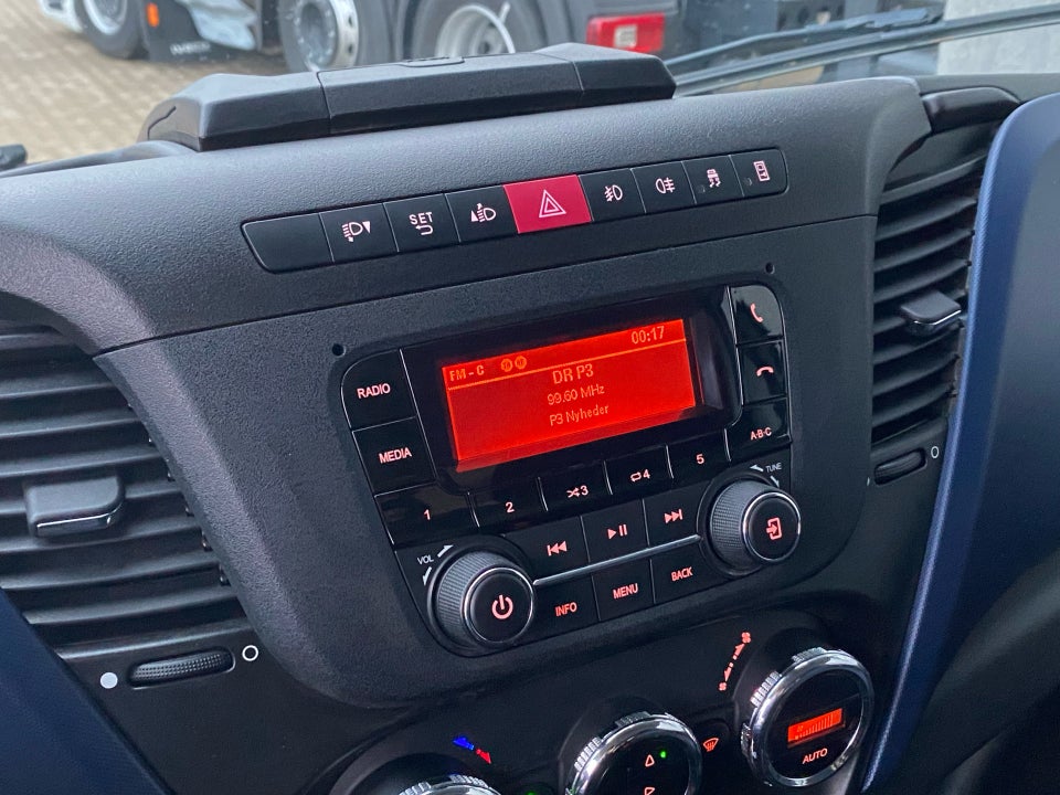 Iveco Daily 3,0 35C18 4100mm Lad AG8 2d