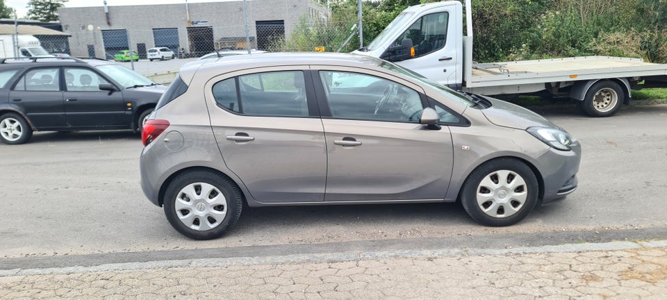 Opel Corsa 1,4 Essentia 5d