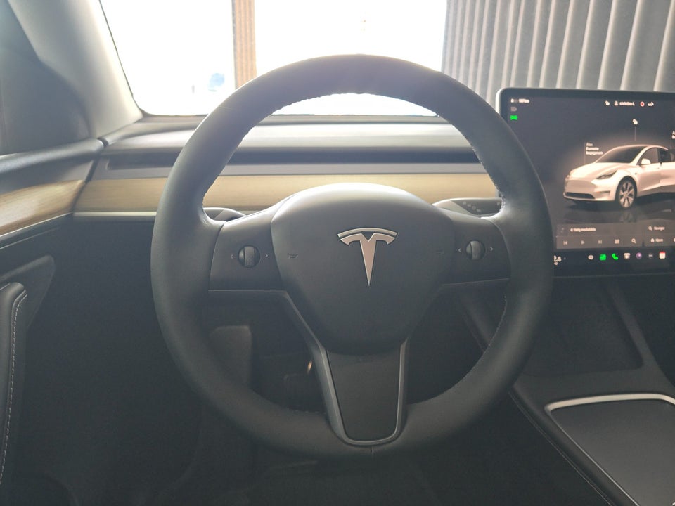 Tesla Model Y RWD 5d