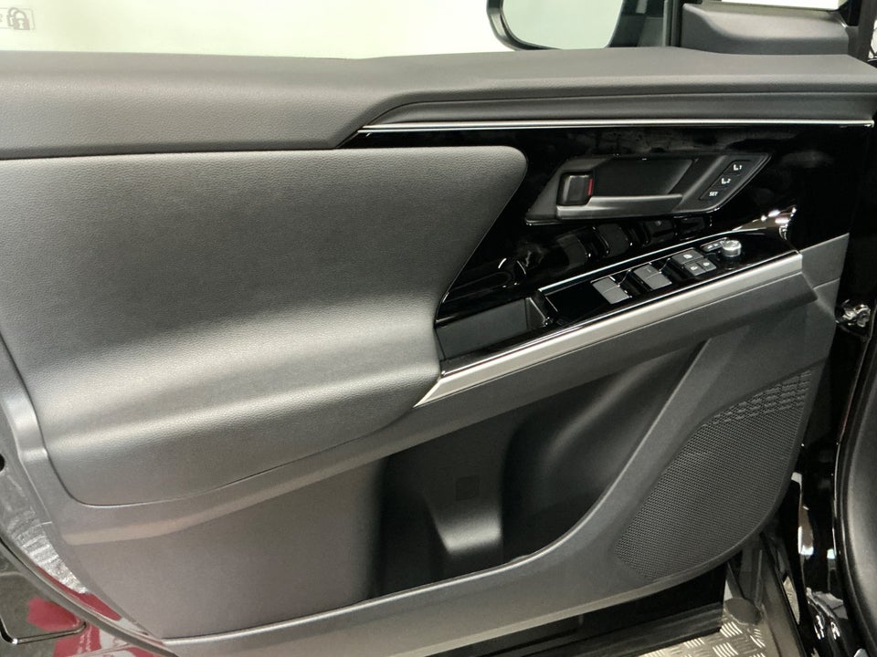 Toyota bZ4X Executive 5d