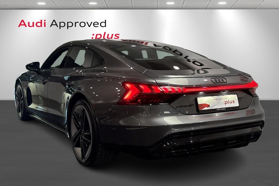 Audi e-tron GT quattro 4d