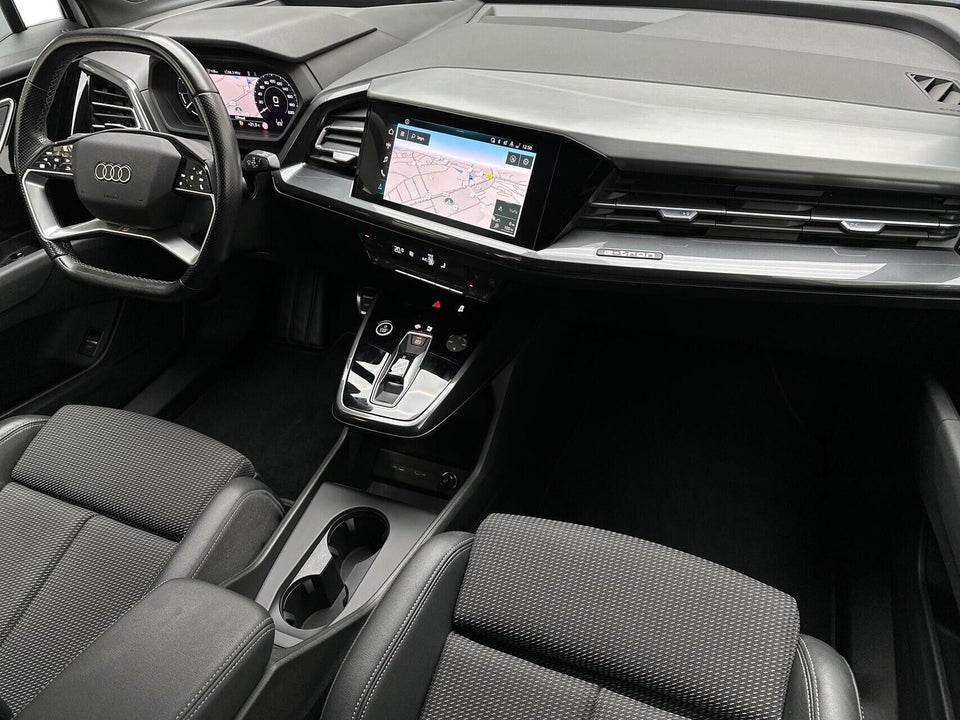 Audi Q4 e-tron 50 S-line quattro 5d