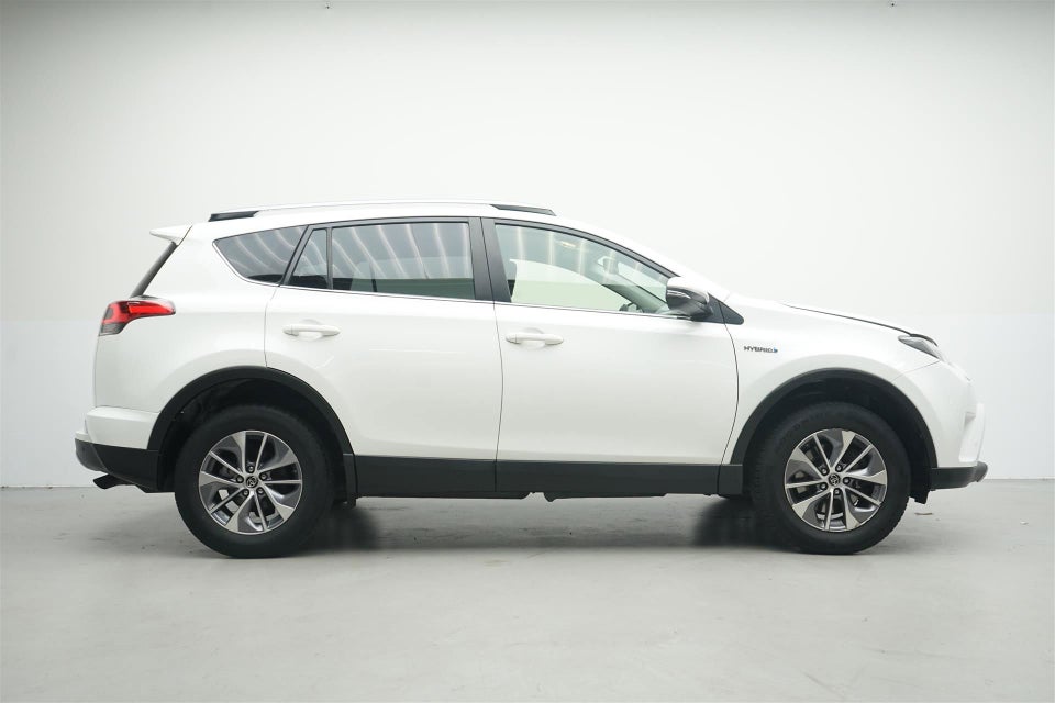 Toyota RAV4 2,5 Hybrid H3+ MDS 5d