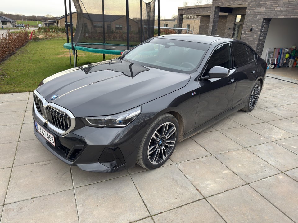 BMW i5 eDrive40 M-Sport 4d