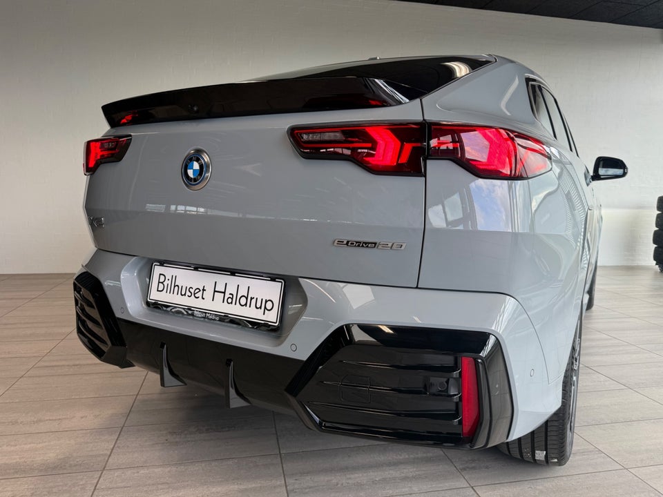 BMW iX2 eDrive20 M-Sport 5d