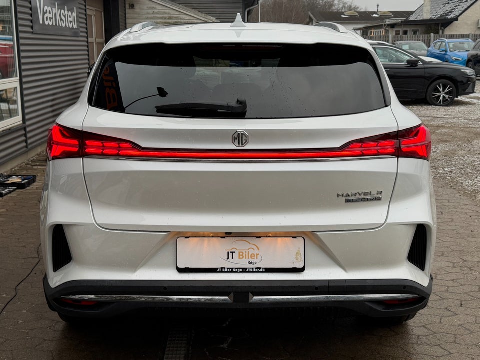 MG Marvel R Luxury 5d