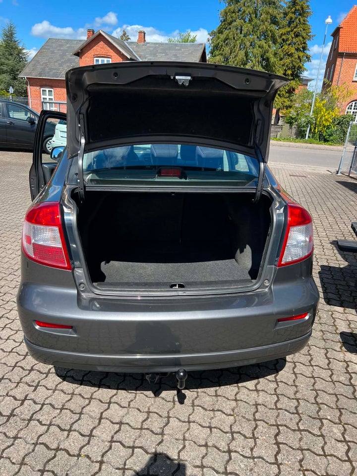 Suzuki SX4 1,6 GLX 4d