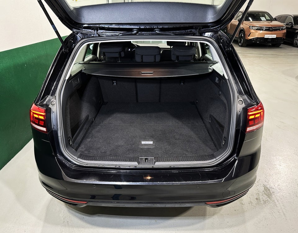 VW Passat 1,6 TDi 120 Business Variant DSG 5d