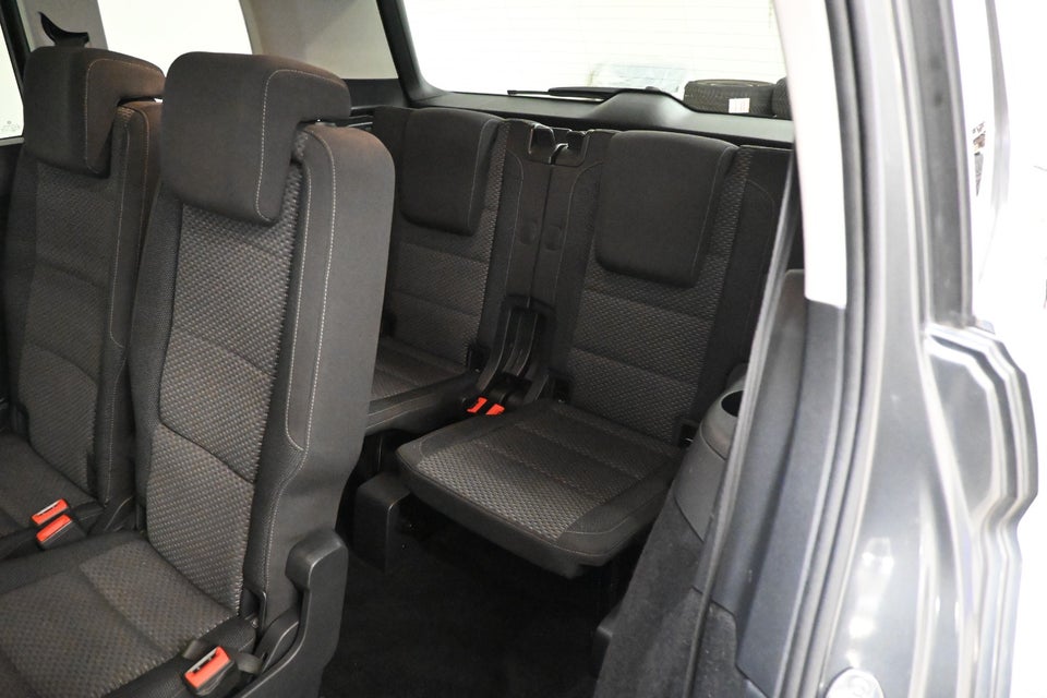 VW Touran 1,2 TSi 110 Comfortline 7prs 5d