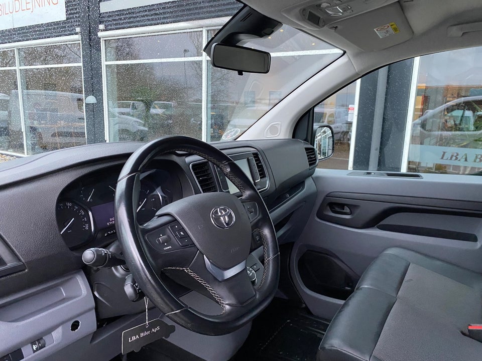 Toyota ProAce 2,0 D 144 Long Comfort Master aut. 4d