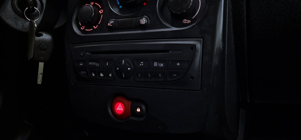 Renault Clio III 1,5 dCi 75 Expression Sport Tourer 5d