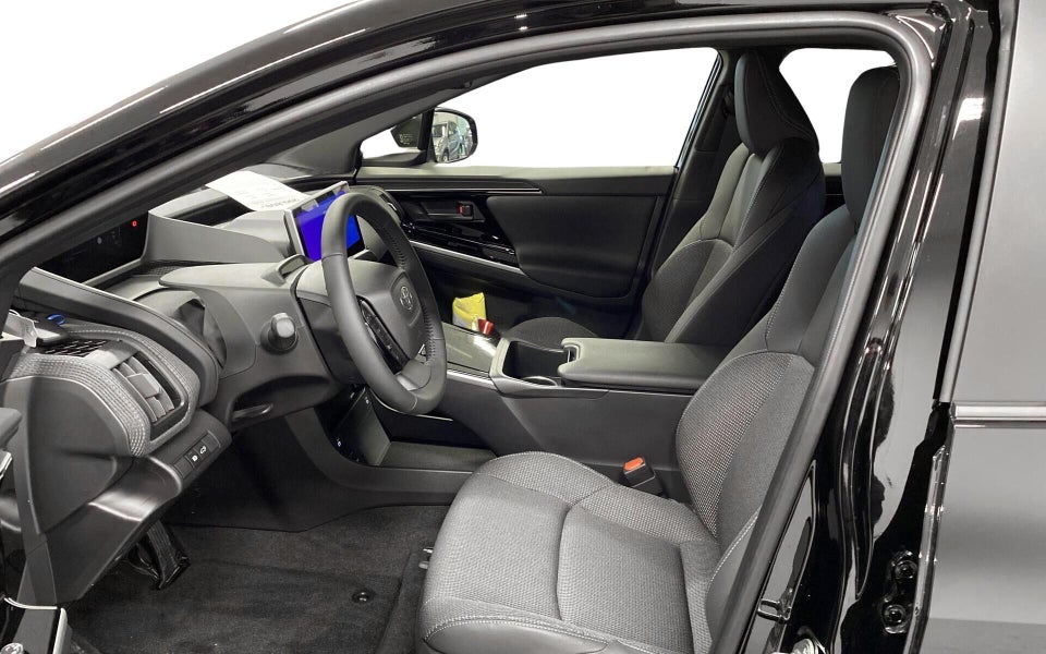 Toyota bZ4X 73 Executive 5d