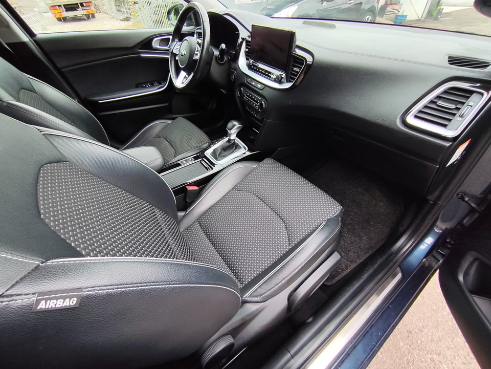 Kia Ceed 1,6 PHEV Upgrade Intro SW DCT 5d