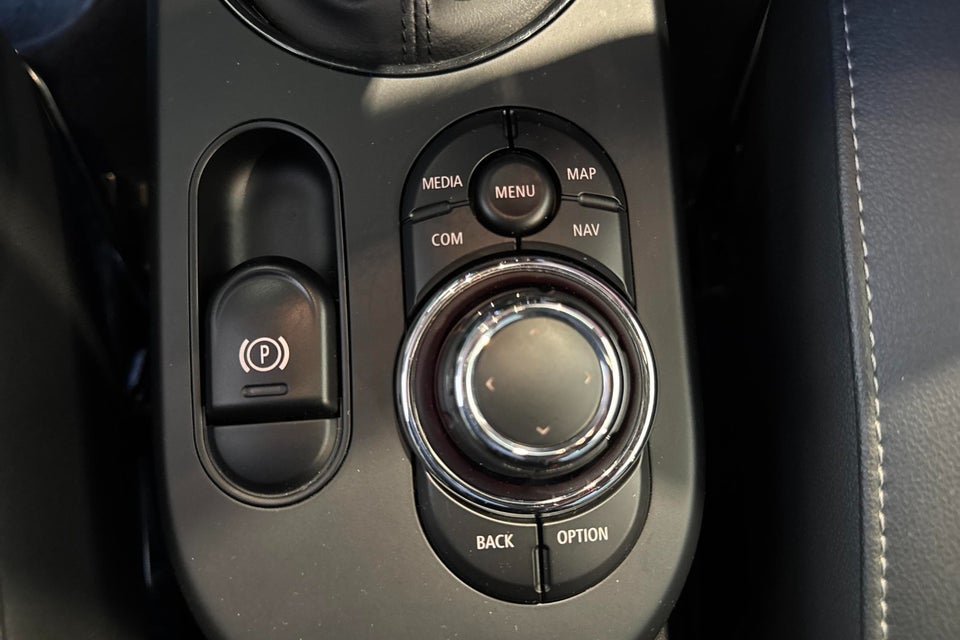 MINI Cooper SE Classic Trim 3d