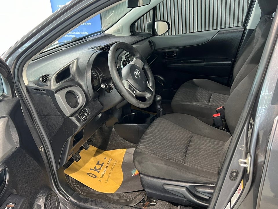 Toyota Yaris 1,0 VVT-i T2 5d