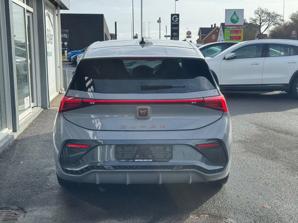 Cupra Born 58 e-Boost Dinamica Pack High 5d