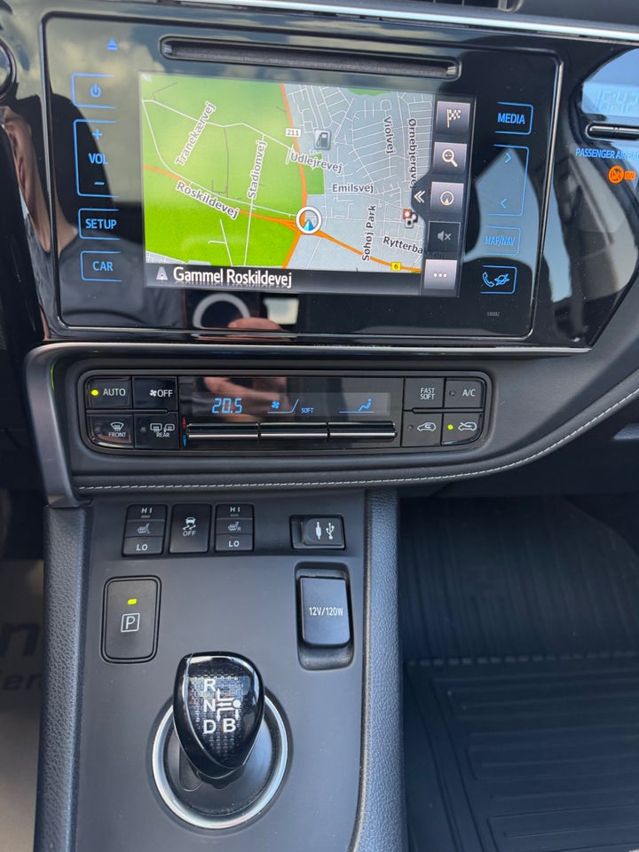 Toyota Auris 1,8 Hybrid H2 Selected Touring Sports CVT 5d