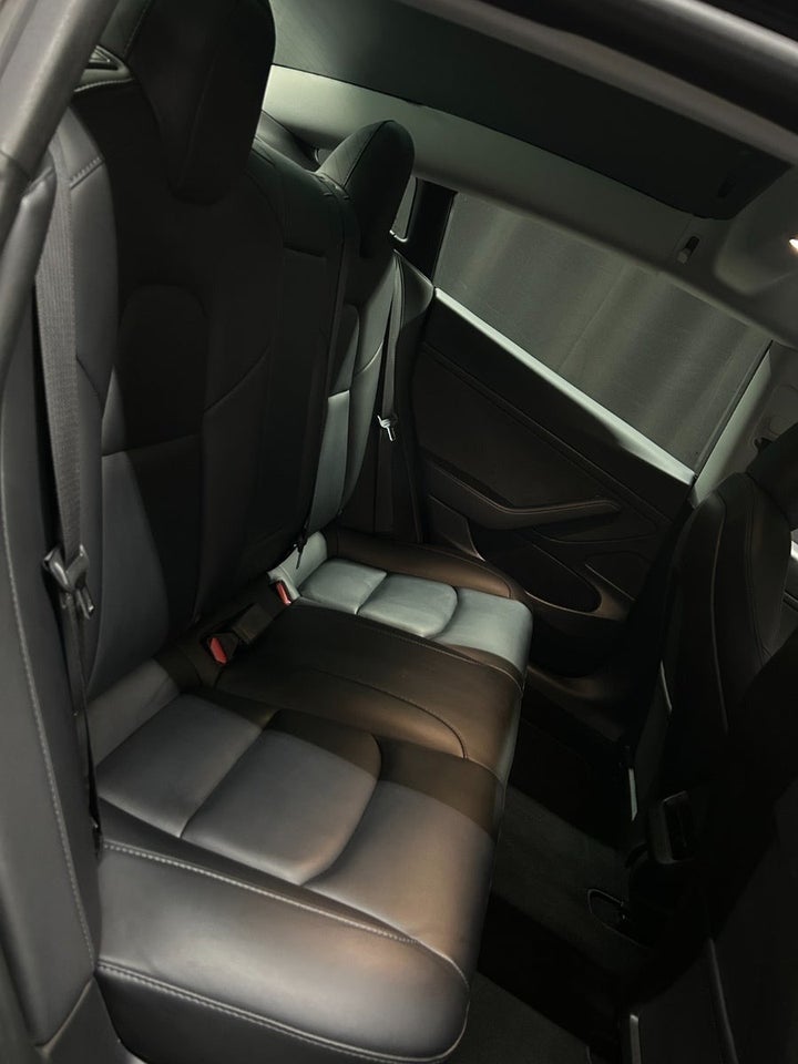 Tesla Model 3 Long Range AWD 4d