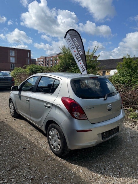 Hyundai i20 1,25 Classic 5d