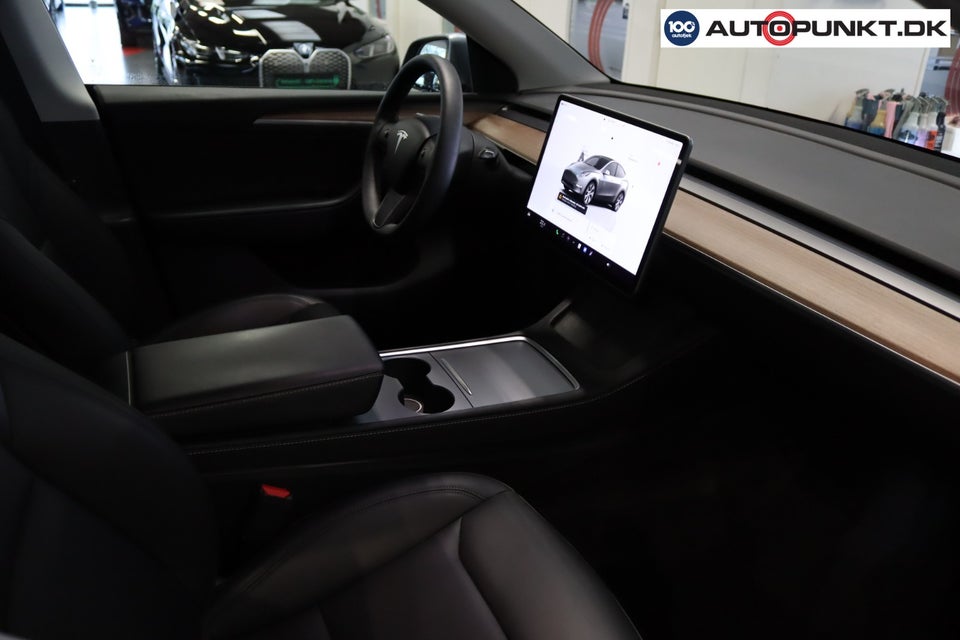 Tesla Model Y Long Range AWD 5d