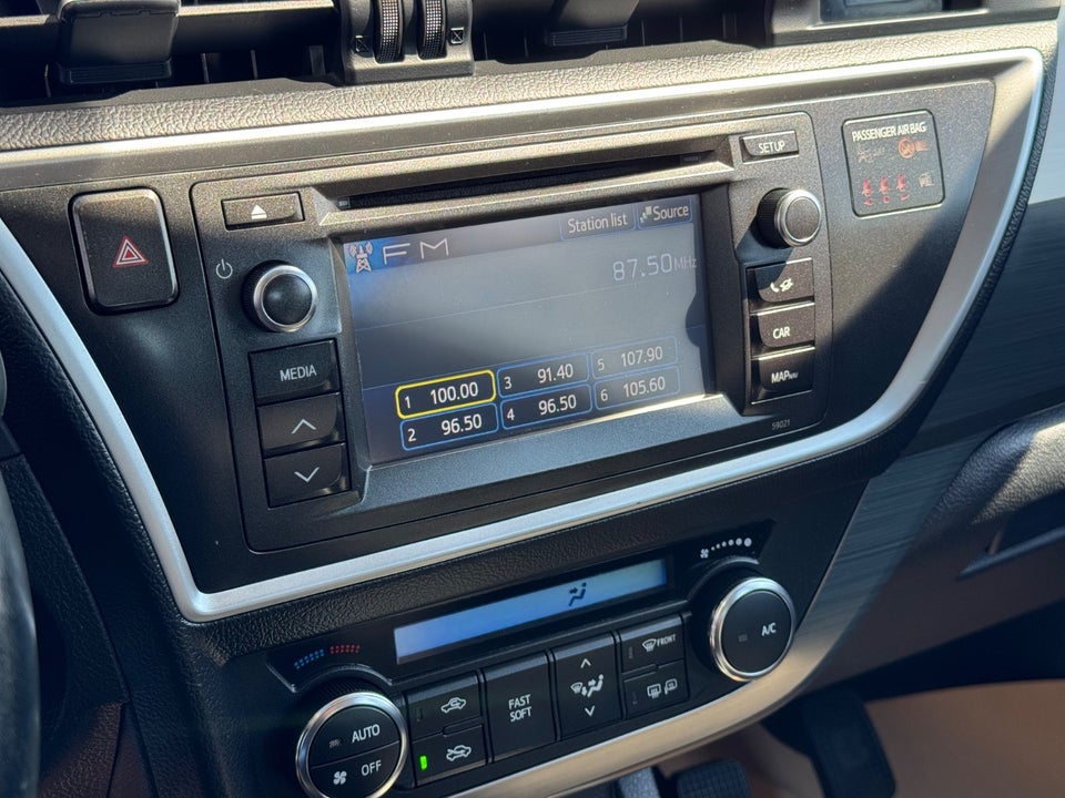 Toyota Auris 2,0 D-4D T2 5d