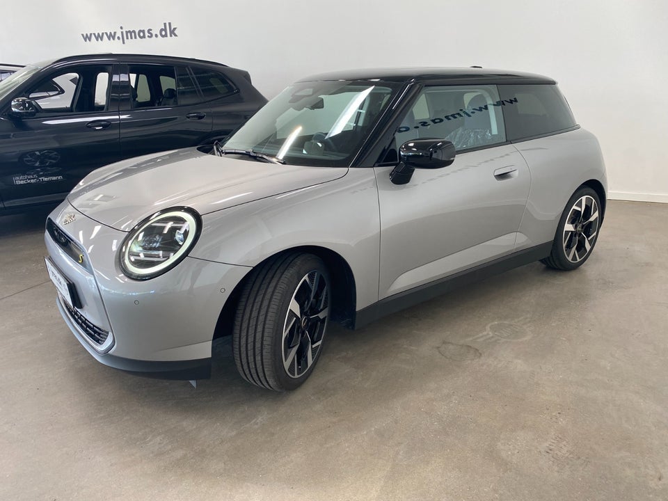 MINI Cooper SE Classic Trim M 3d