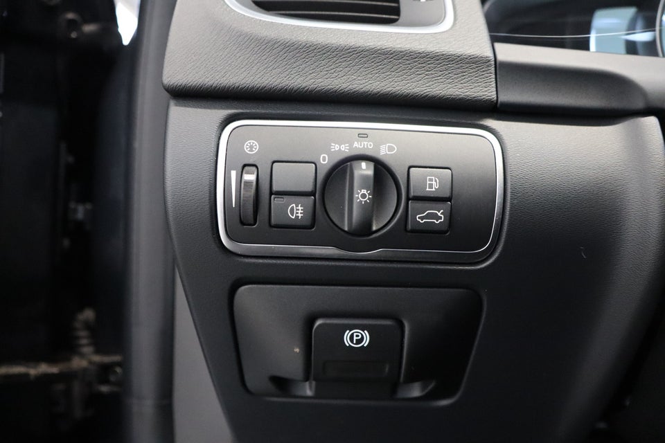 Volvo V60 2,0 D4 181 Momentum aut. Van 5d