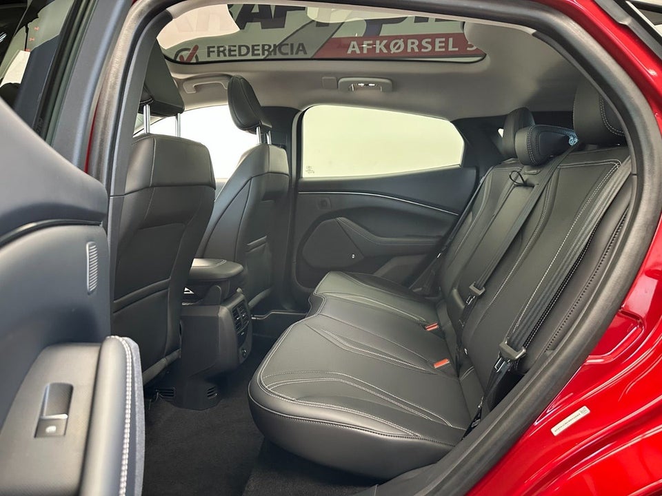 Ford Mustang Mach-E 75 Premium Standard Range 5d