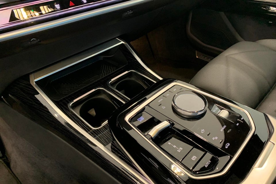 BMW i7 eDrive50 M-Sport 4d
