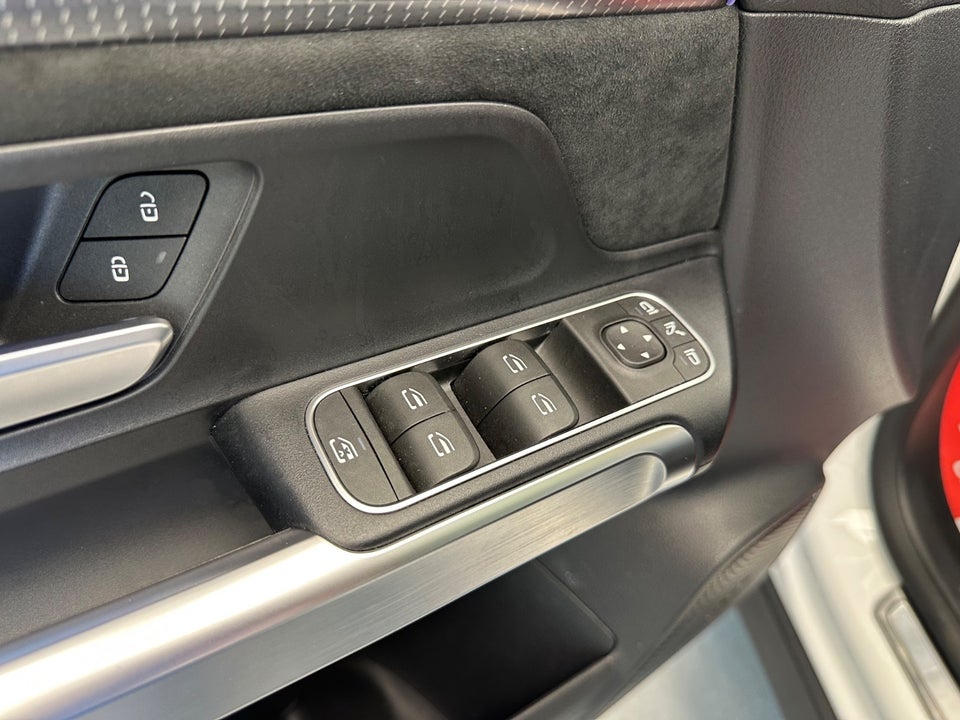 Mercedes EQB300 AMG Line 4Matic 5d