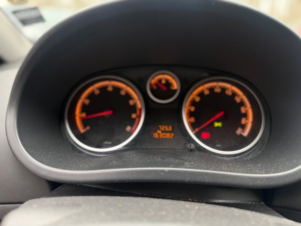 Opel Corsa 1,2 16V Cosmo 5d