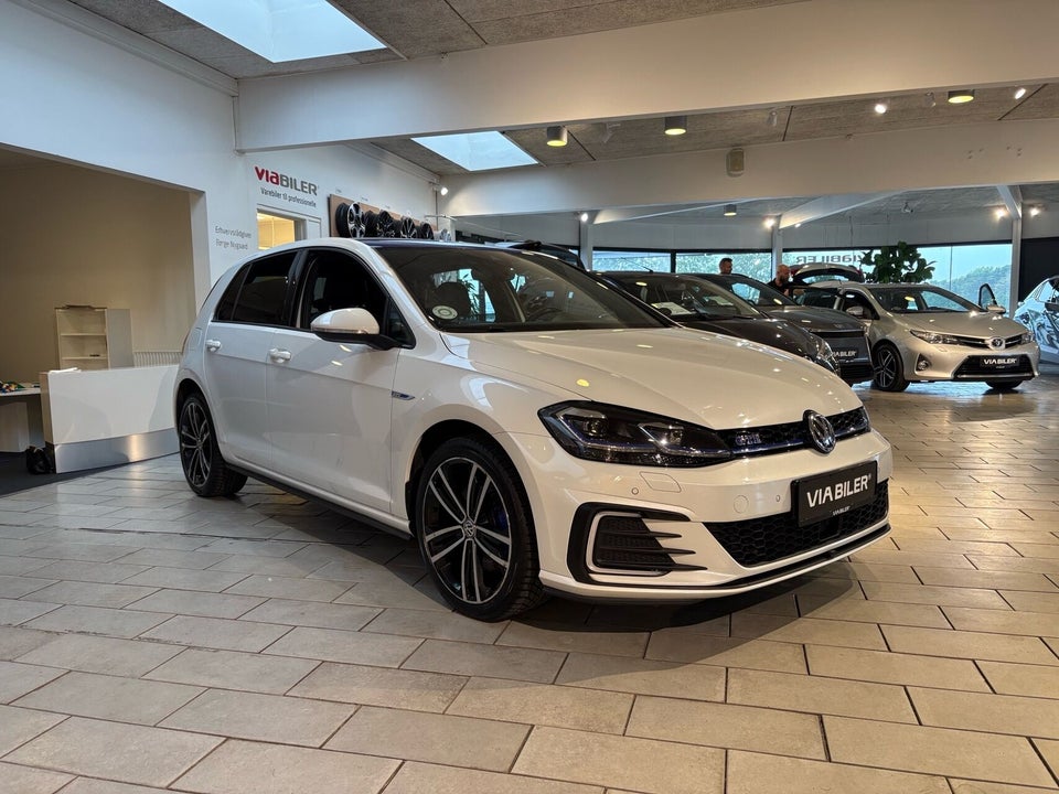VW Golf VII 1,4 GTE Limited Edition DSG 5d