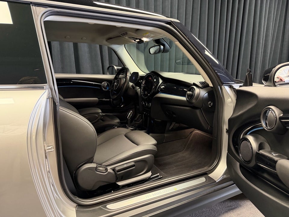 MINI Cooper SE Classic Trim 3d