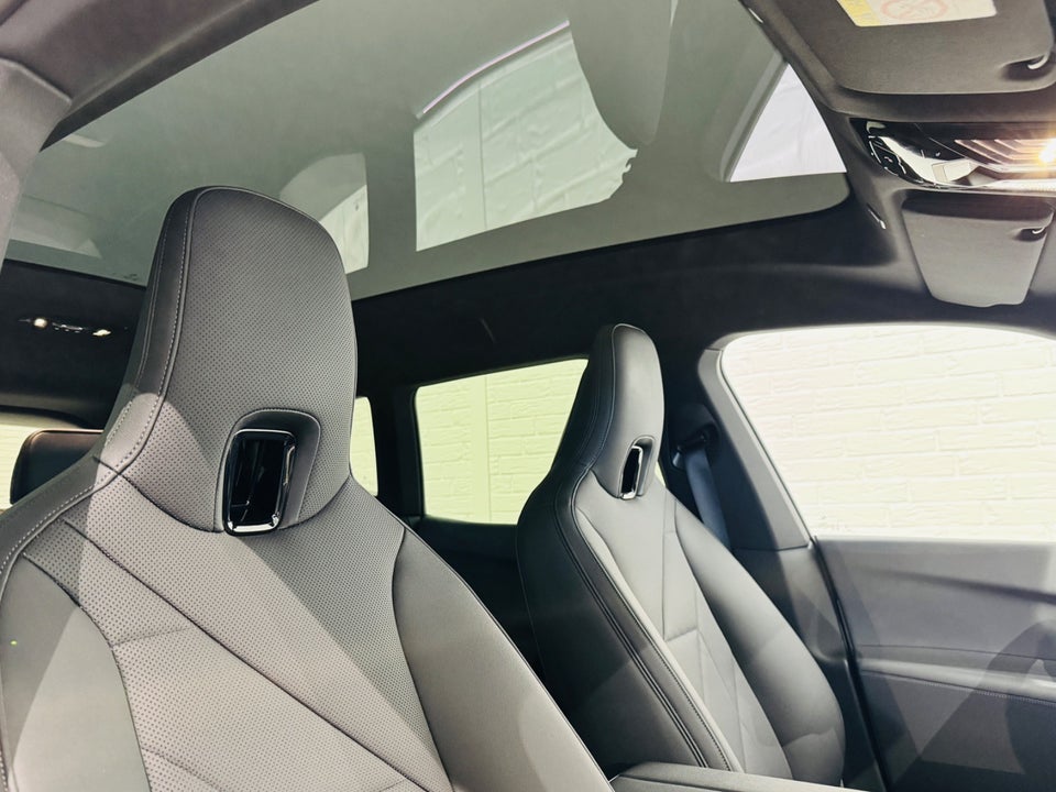 BMW iX xDrive40 Supercharged 5d