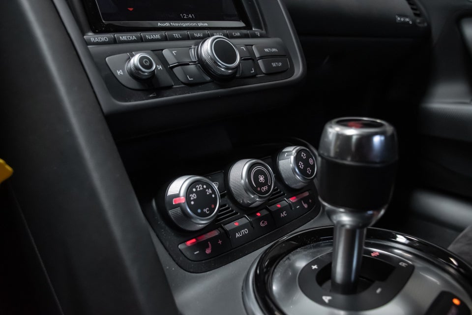 Audi R8 4,2 FSi Coupé quattro S-tr. 2d