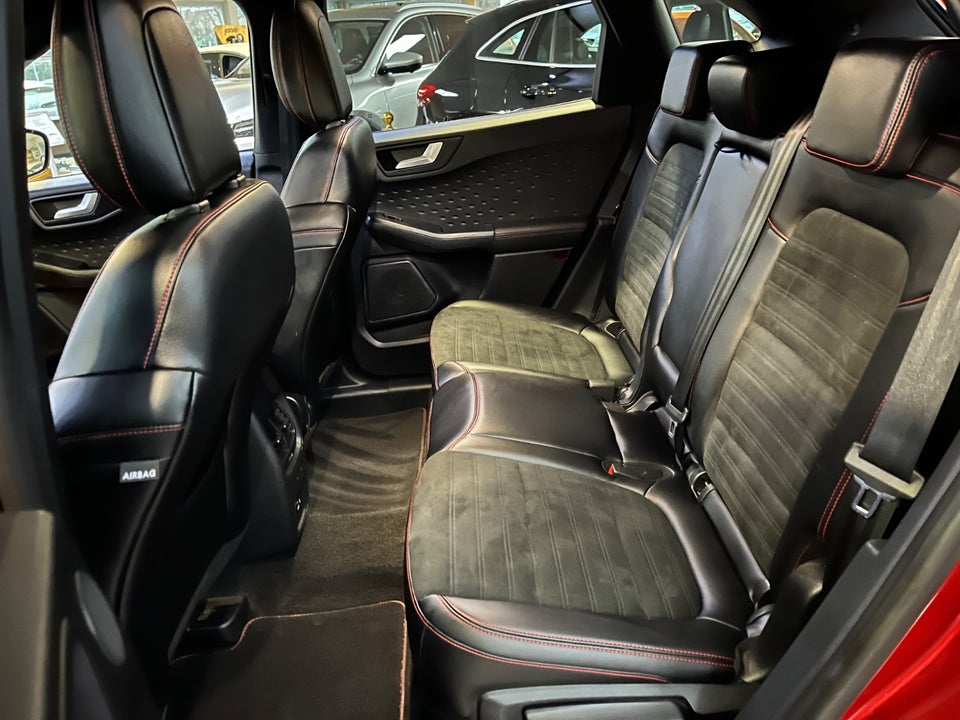 Ford Kuga 2,5 PHEV ST-Line X CVT 5d