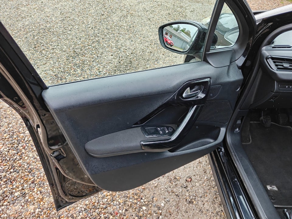 Peugeot 208 1,6 e-HDi 92 Active 5d