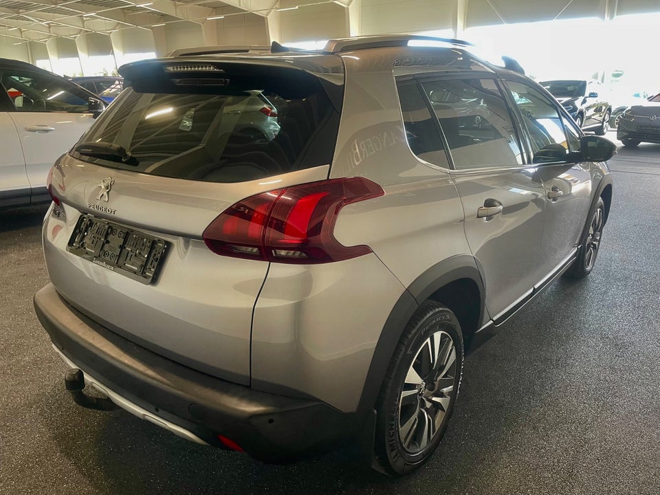 Peugeot 2008 1,2 e-THP 110 Allure Sky EAT6 5d