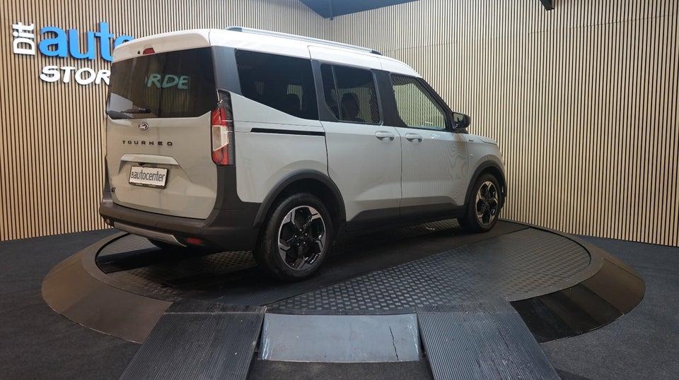 Ford E-Tourneo Courier 46 Active