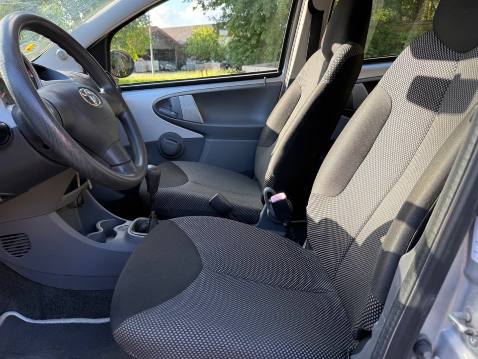 Toyota Aygo 1,0 Plus Silver Line 5d