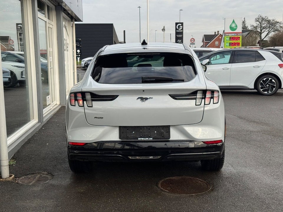 Ford Mustang Mach-E 75 Premium Standard Range AWD 5d