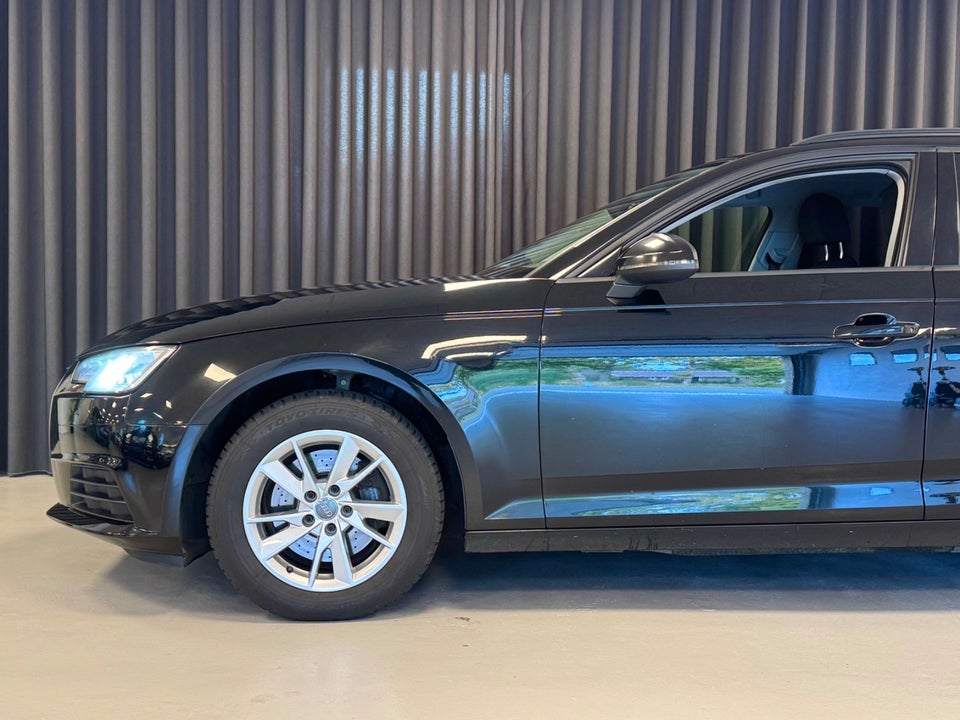 Audi A4 2,0 TDi 150 Avant S-tr. 5d